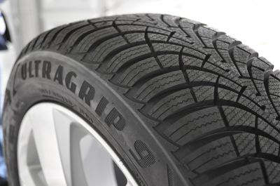 Goodyear UltraGrip 9